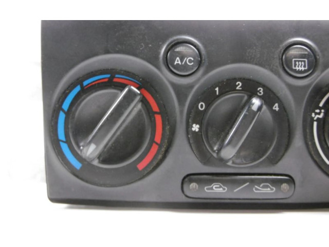 Блок управления кондиционером       Mazda Premacy