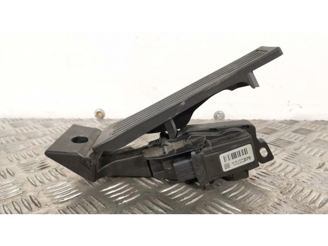 Педаль акселератора