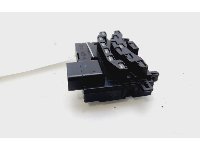 Řídící jednotka 1K0959654   Volkswagen Tiguan 2009