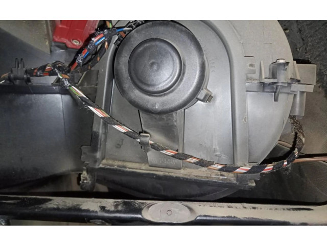 Вентилятор печки Volkswagen Bora