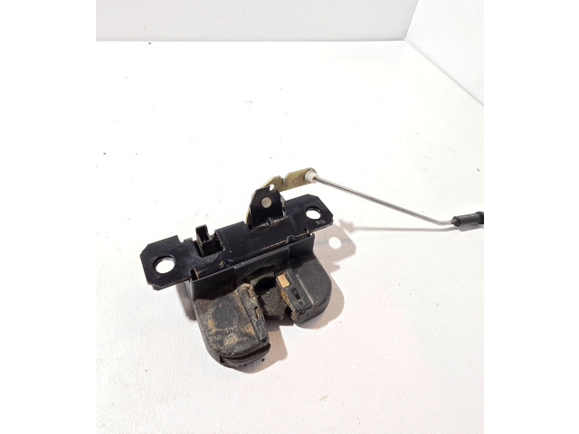 Zámek zadních dveří 2K0827506A Volkswagen Caddy 2006