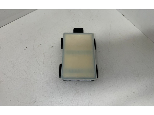 Датчик слепых зон 31687390   Volvo XC90