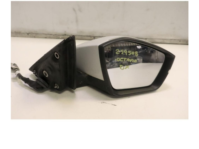 Зеркало электрическое Skoda Octavia Mk4 2019 - года