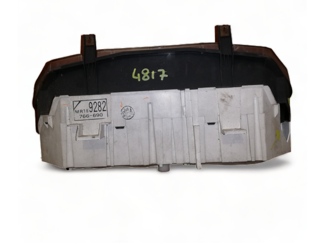 Панель приборов Mitsubishi Space Runner