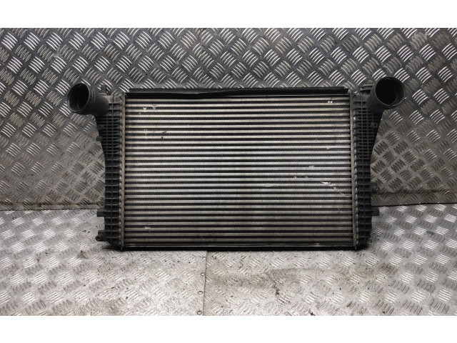 Интеркулер 1K0145803T Volkswagen Golf VI