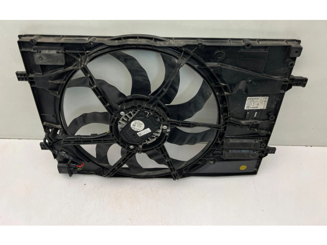 Электрический вентилятор радиаторов       Volkswagen Golf VIII  2019 -  года   