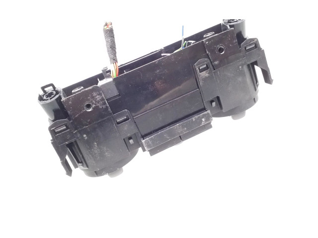 Блок управления климат-контролем 6V0820045A Skoda Fabia Mk3 (NJ)
