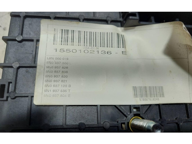   Pojistková skříňka 3C0937125A   Volkswagen Tiguan 2016