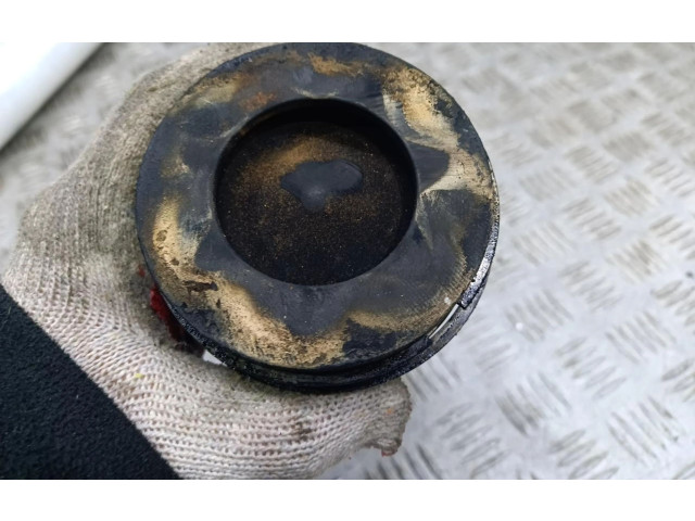 Píst Toyota Avensis T270