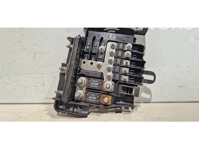 Блок предохранителей 30659092 Volvo V70