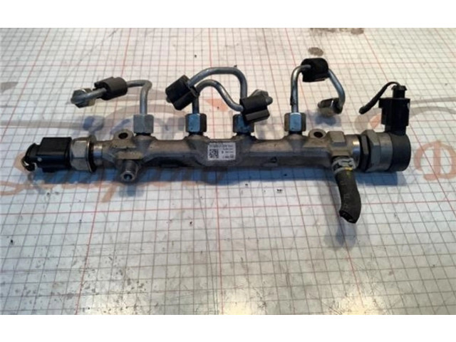 Топливная рампа 04l089b   Audi A3 S3 8V  