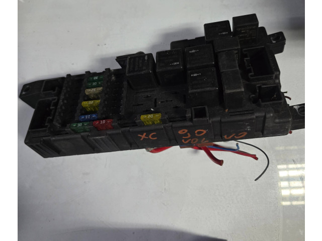 Блок предохранителей 518827001, 8678449 Volvo XC90