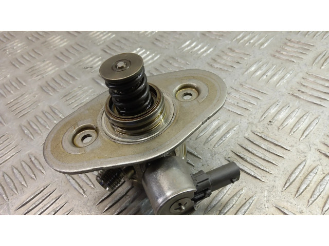 Vstřikovací čerpadlo 7636881 BMW X1 F48 F49 2.0