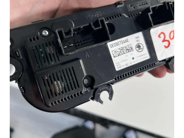 Блок управления климат-контролем 5E0907044E, 5HB01128220 Skoda Octavia Mk3 (5E)