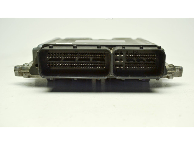 Блок управления двигателя 30771550, 0281012103 Volvo V70