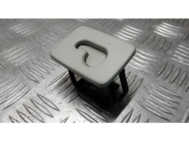 Другая деталь салона