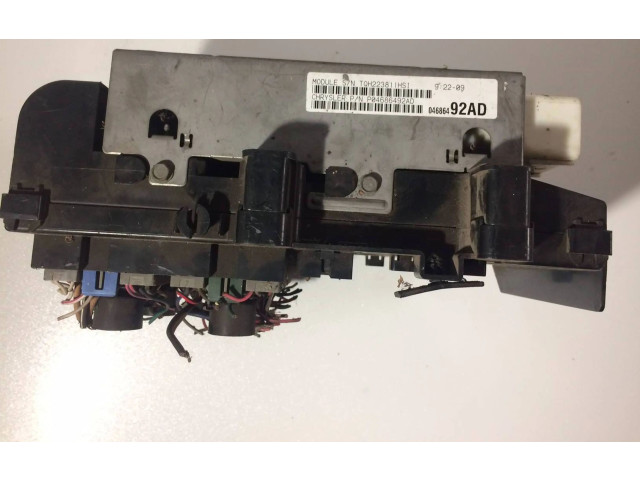 Pojistková skříňka P04686492AD Dodge Grand Caravan 2000