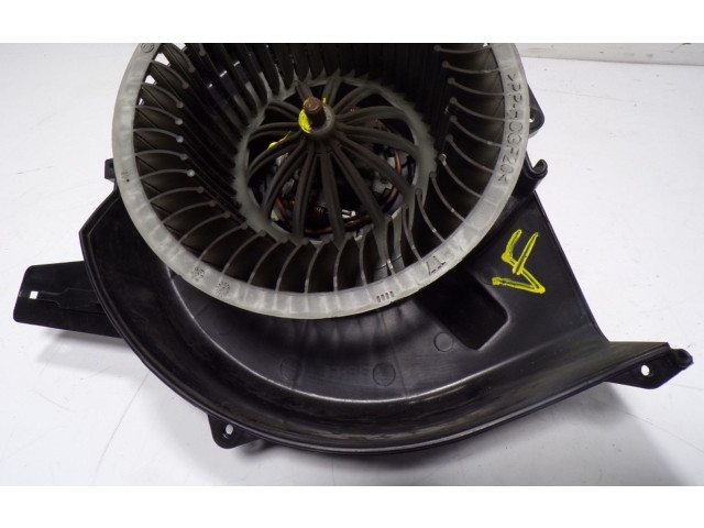 Вентилятор печки    6R1819015A, 6R1819015A   Skoda Rapid (NH)