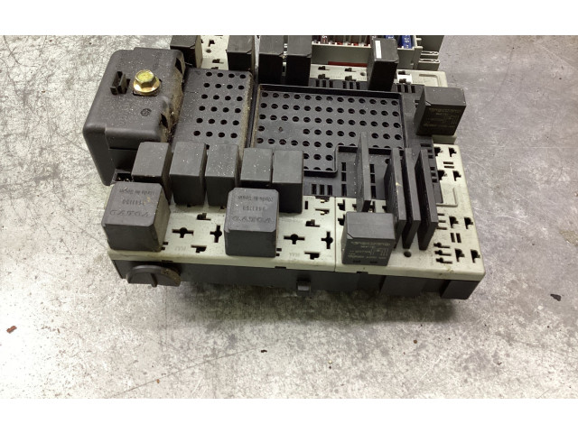 Блок предохранителей  08679899, 08696098   Volvo V70    