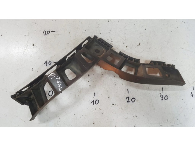 Задний держатель бампера