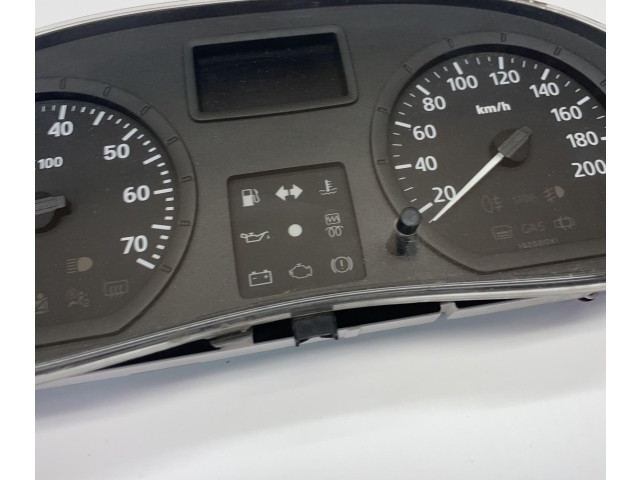 Панель приборов 216775001, 216775001 Dacia Sandero