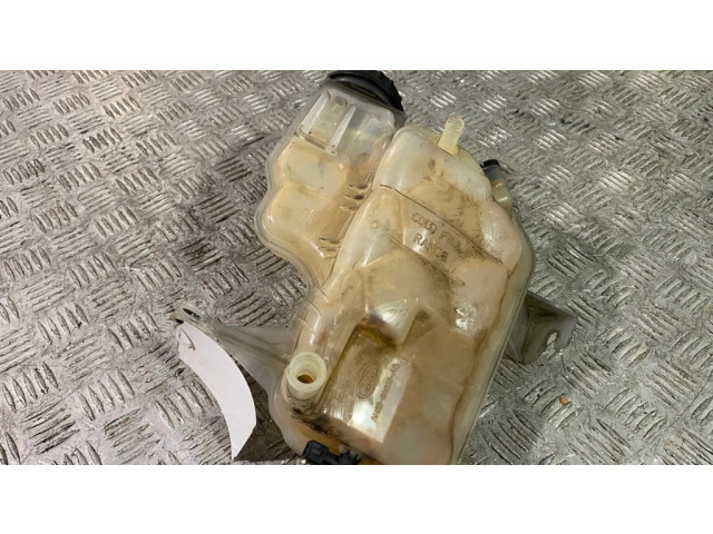 Расширительный бачок охлаждающей жидкости