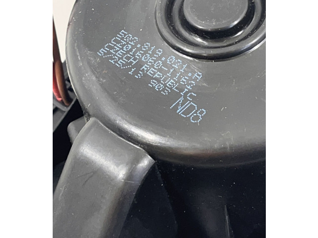 Вентилятор печки 5Q2819021A Volkswagen Golf VII