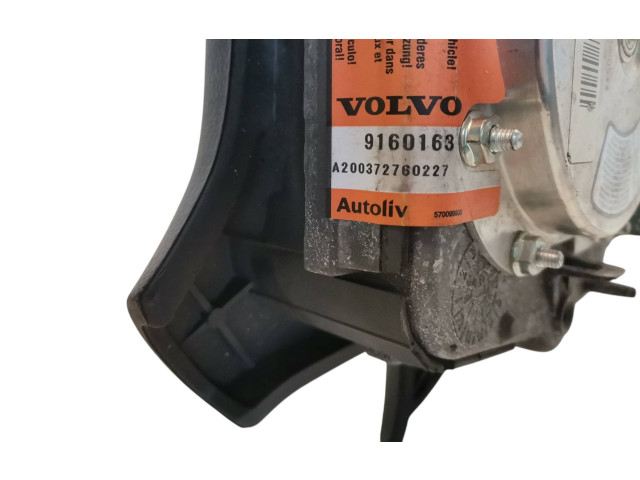 Подушка безопасности водителя 9160163   Volvo S70  V70  V70 XC
