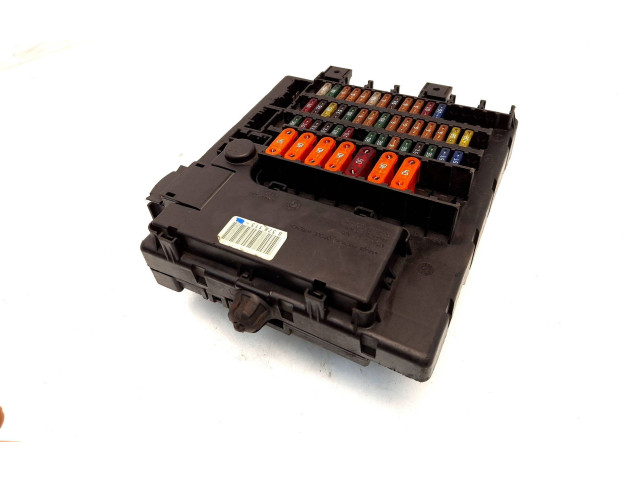 Блок предохранителей 6905228, 8378113   BMW Z4 E85 E86    