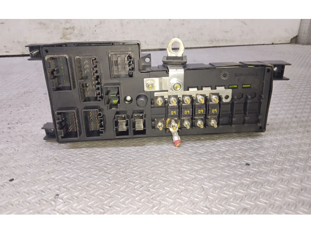 Блок предохранителей 8678449, 518829015   Volvo S80    