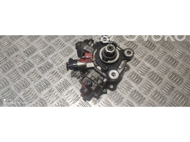 Топливный насос 31272896   Volvo V70  