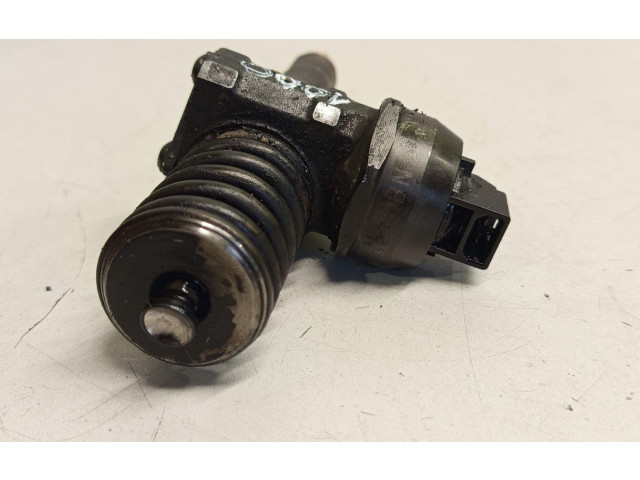 Vstřikovač 038130073AP Volkswagen Caddy