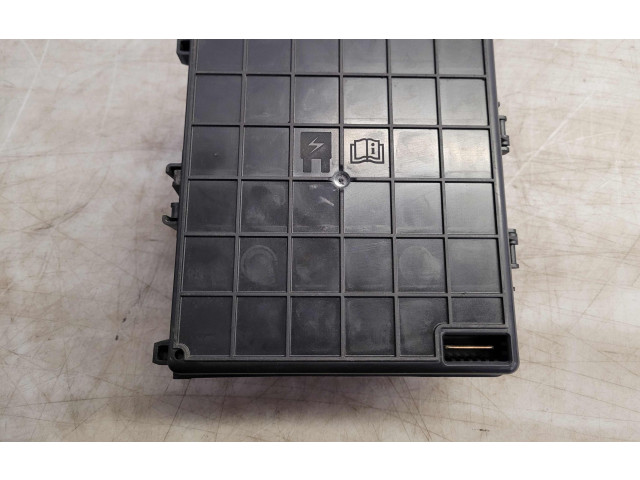 Блок предохранителей  NX6T14D068EHA, 9962581826   Ford Focus    