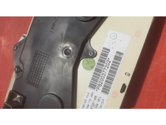 Панель приборов 8200377202   Dacia Logan I       