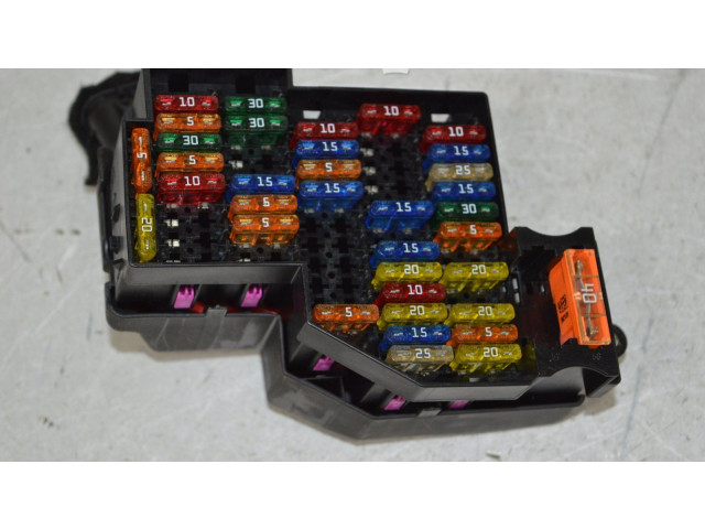 Pojistková skříňka Porsche Cayenne (9PA) 2006