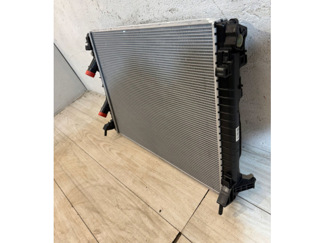 Радиатор интеркулера     670030844    Maserati Levante 