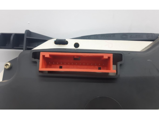 Спидометр (приборный щиток) P8200261102C Renault Clio II