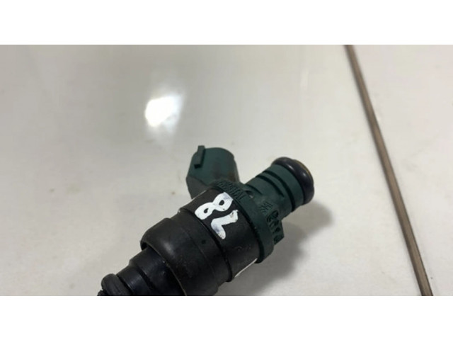 Vstřikovač 037906031AL Audi A3 S3 8L pro benzínový motor 1.8 APY R4