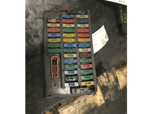 Pojistková skříňka Fiat Ulysse 1999