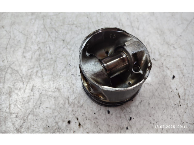 Píst Hyundai Santa Fe d4eb