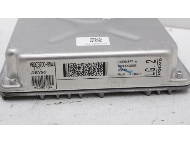 Блок управления впрыском 30684877   Volvo V70