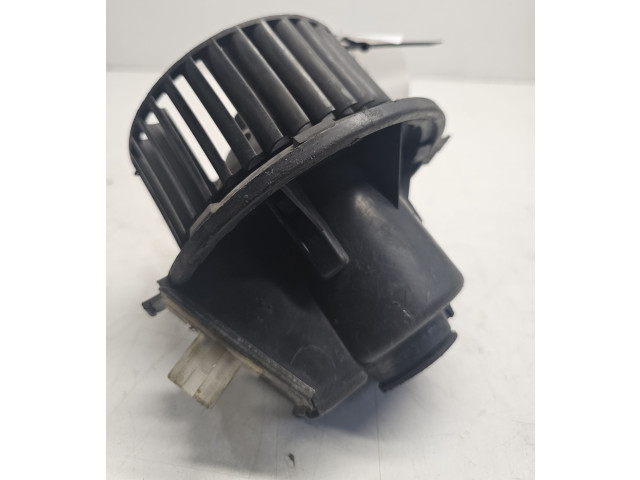 Вентилятор печки 881034737 Volkswagen Golf II