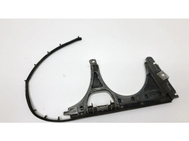 Отделка переднего фонаря