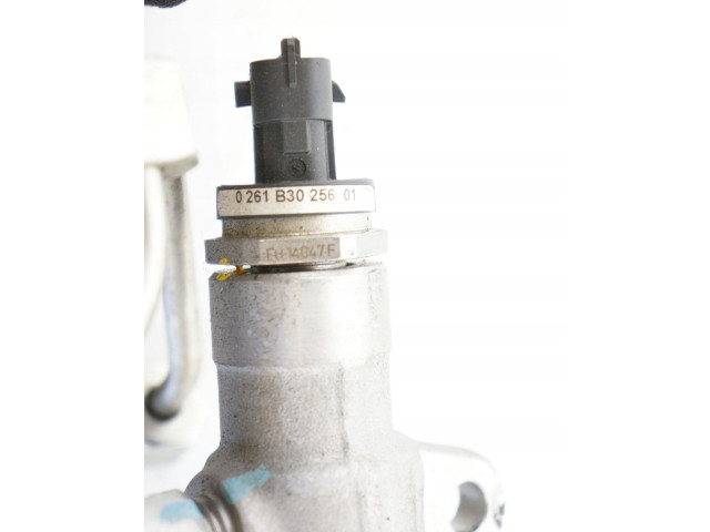 Топливная рампа    Jeep Cherokee  