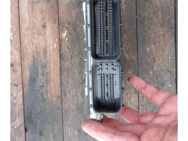 Блок управления двигателя 30771550   Volvo XC90