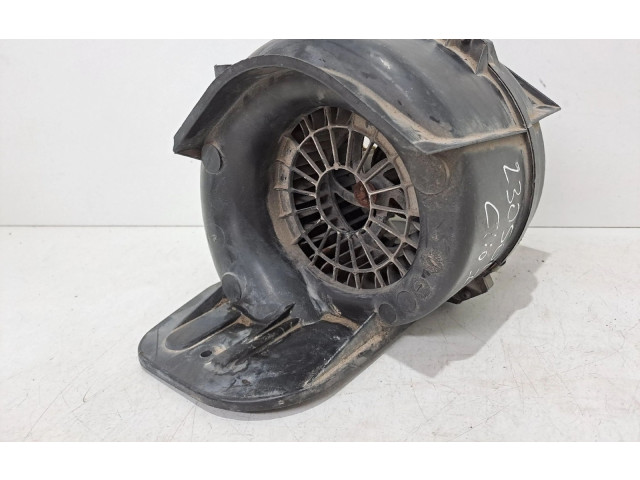 Вентилятор печки    7700810270, 7700811864   Renault Clio I