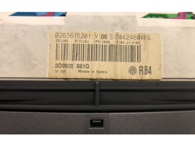 Панель приборов 3D0920881Q   Volkswagen Phaeton       