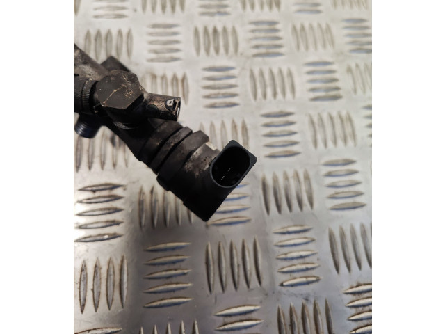 Vstřikovací lišta 057130764AM, 059130090CT   Audi Q7 4M    CVZA 