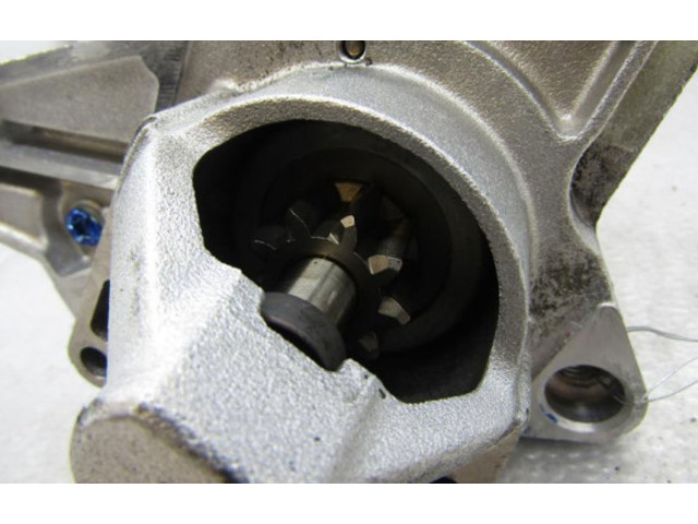 Масляный насос H4B_408 233000779R Renault Clio IV