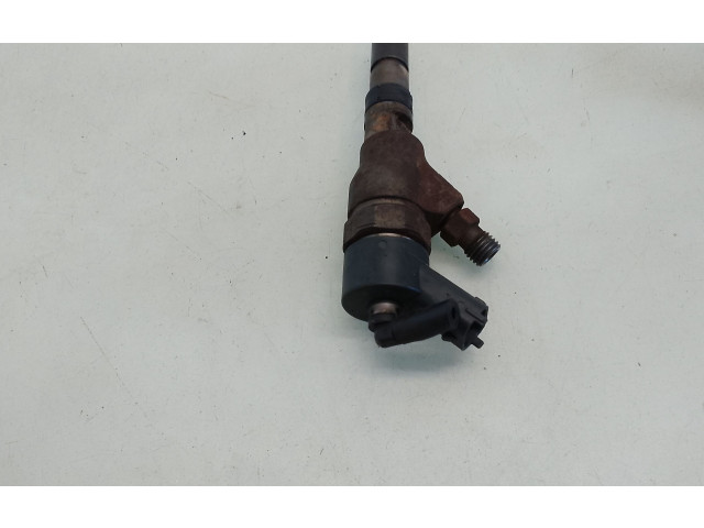 Форсунка 0445110076    Peugeot 406  - 